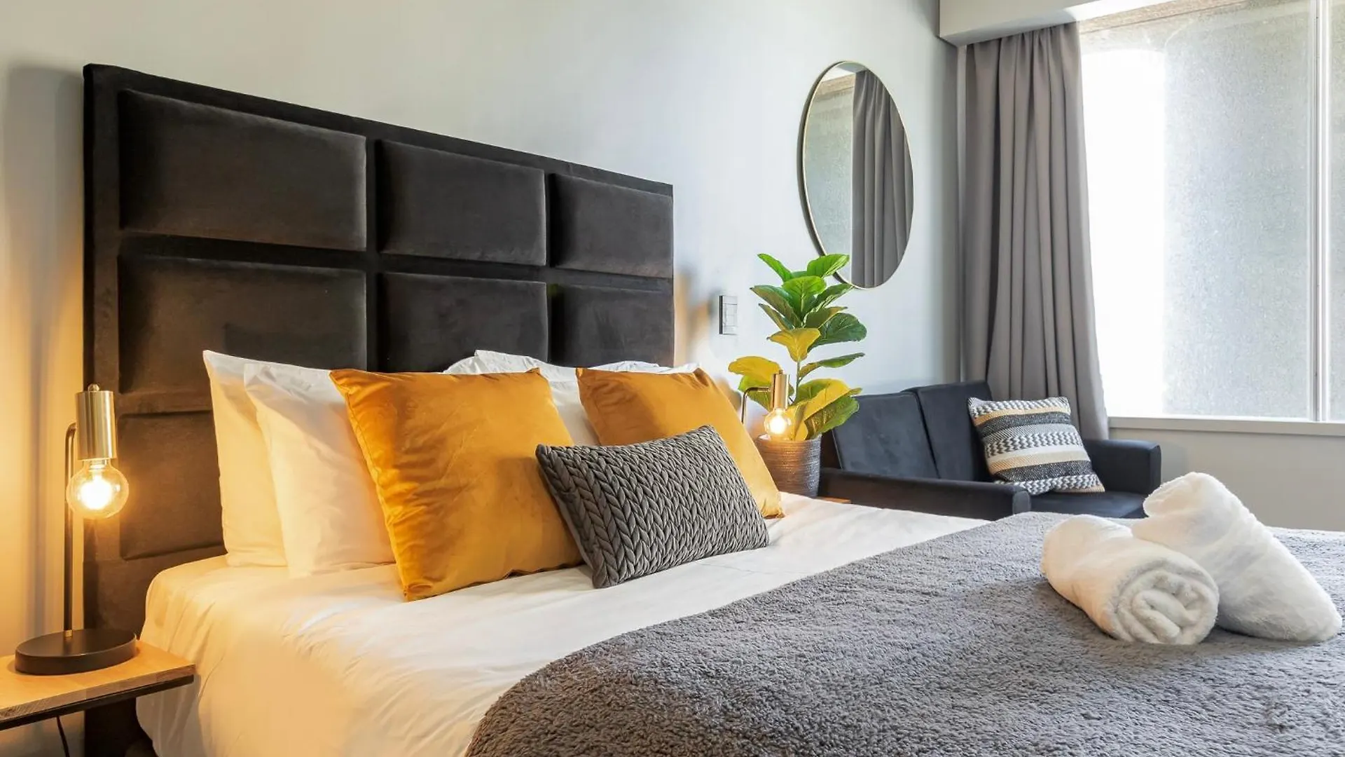 Smart, Contemporary Designed Apartment Cape Town