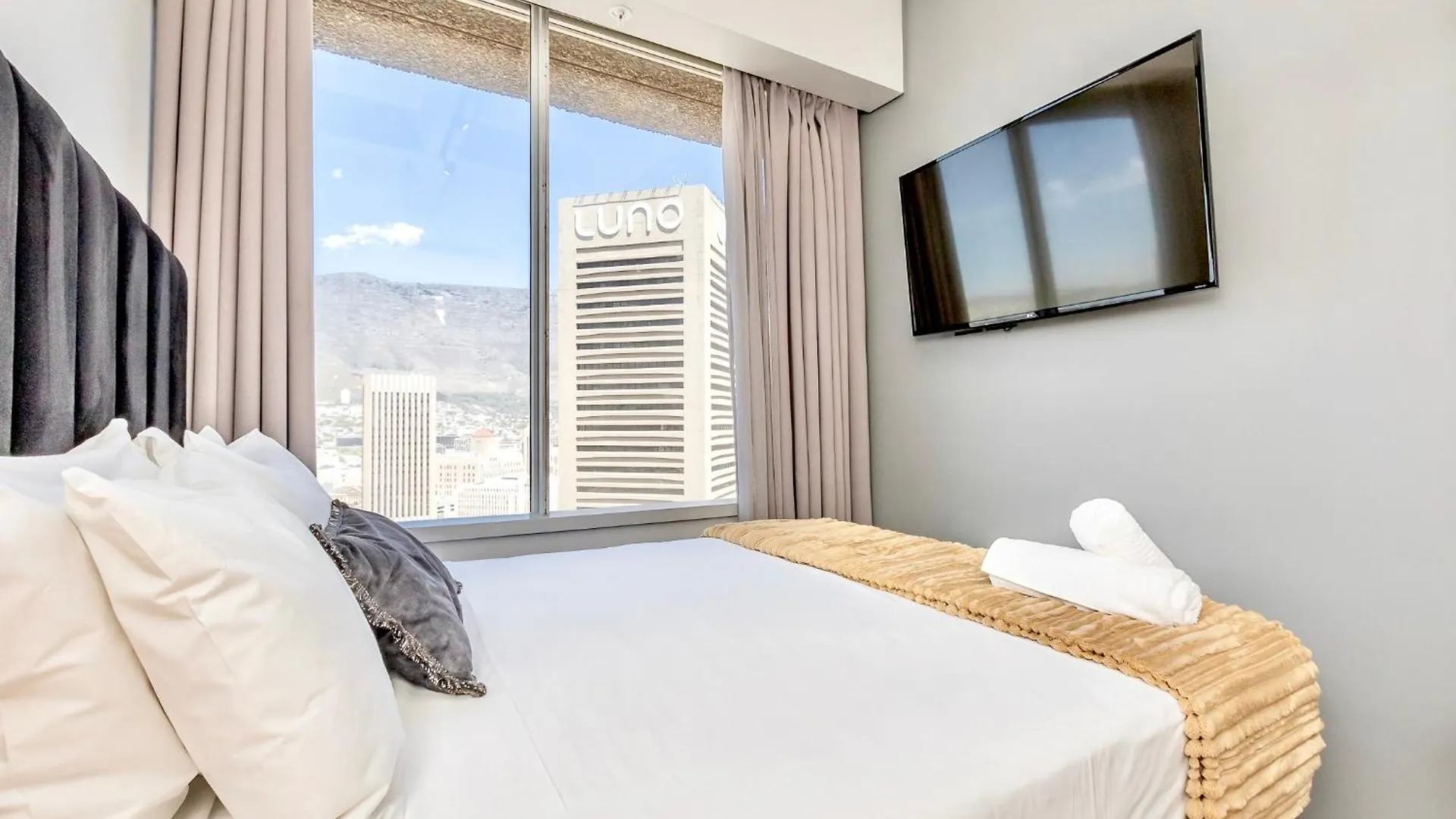 Smart, Contemporary Designed Apartment Cape Town